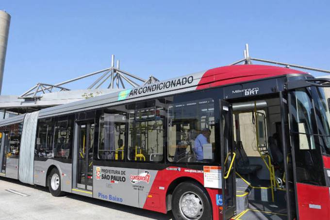 Passagem de ônibus em SP terá aumento de R$ 0,10 em 2020 - Gestão de ...