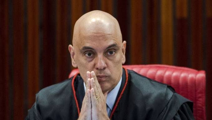 Moraes nega determinação de Dodge para arquivar inquérito no STF