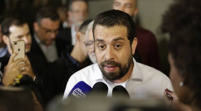 Boulos critica a Lava Jato, mas reconhece corrupção em governos do PT