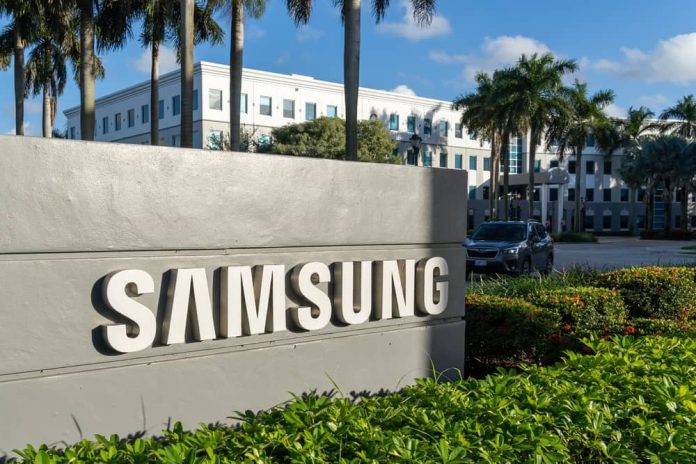 Samsung busca parceria com Microsoft para criar IA própria, segundo site