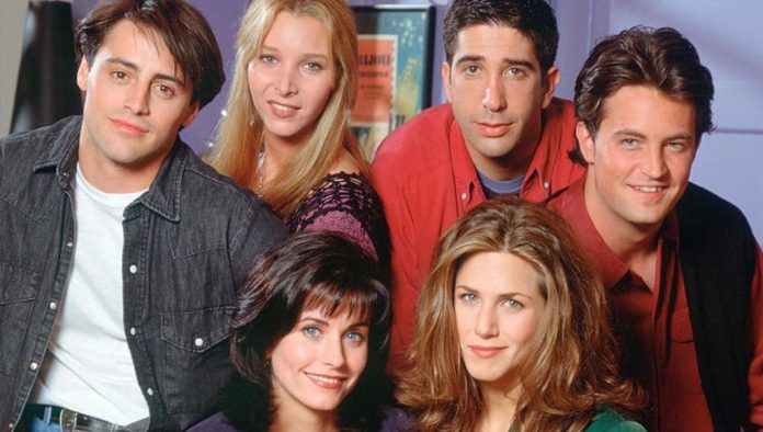 Elenco reunido de Friends em foto promocional da série