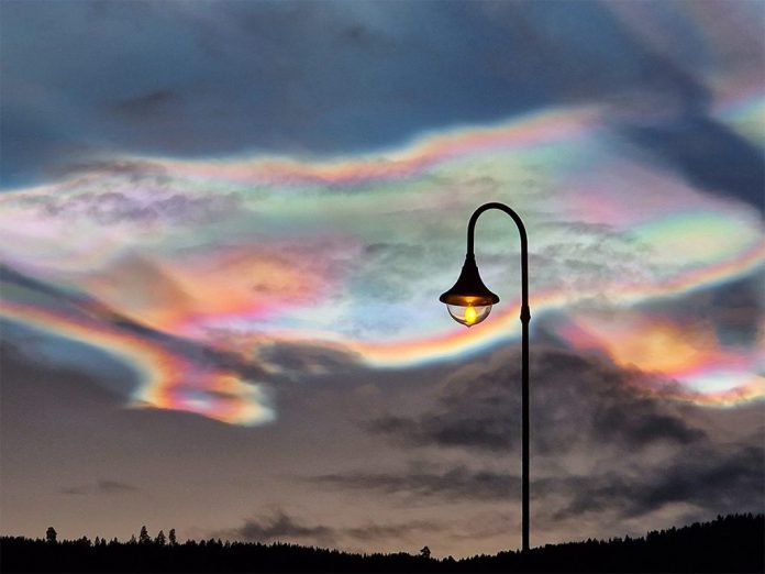 “Nuvens arco-íris” extremamente raras são vistas sobre o Ártico durante três dias