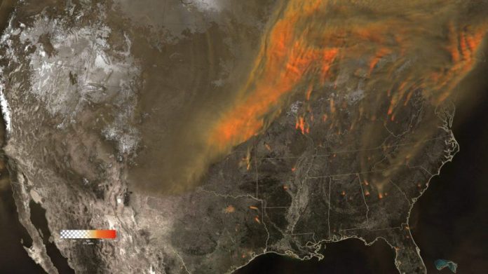 NASA divulga imagens de nuvem misteriosa sobre a Terra; veja