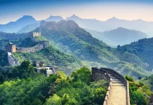 Grande Muralha da China (Crédito: aphotostory/Shutterstock)
