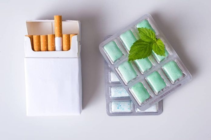 Chiclete de nicotina realmente ajuda a parar de fumar?