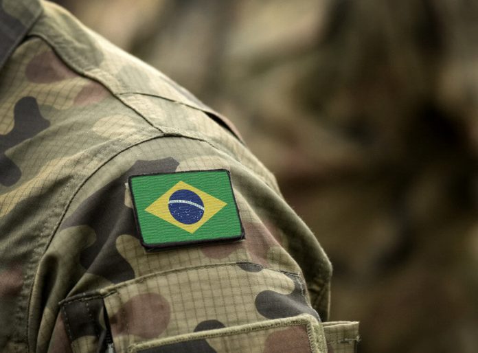 Como é o novo caça supersônico da FAB que já está no Brasil