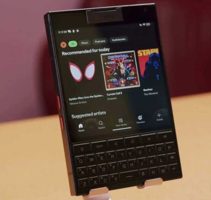Novo BlackBerry? Empresa aposta em formato clássico para seu smartphone