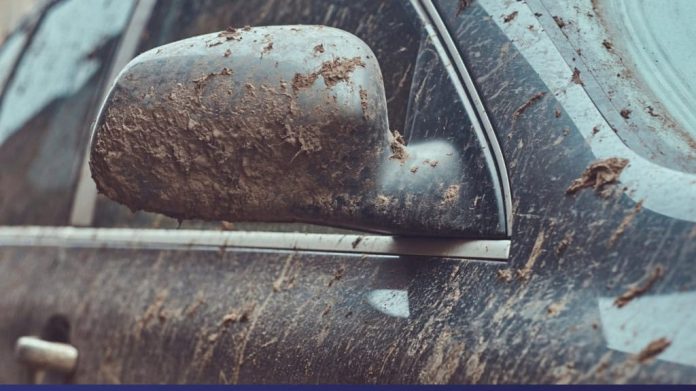 O que fazer quando o carro atola? 10 dicas para resolver