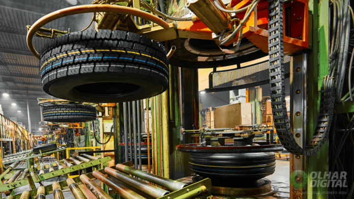 Pneu no processo de fabricação