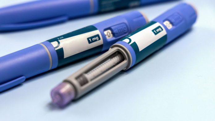 Canetas usadas para tratar diabetes e para perder peso