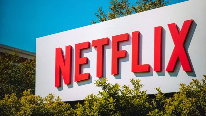 Netflix anuncia compra da startup de IA de Ben Affleck Logo da Netflix em uma fachada
