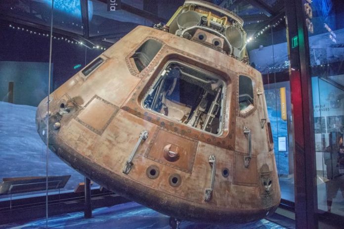 Cápsula da Apollo 13 em exposição